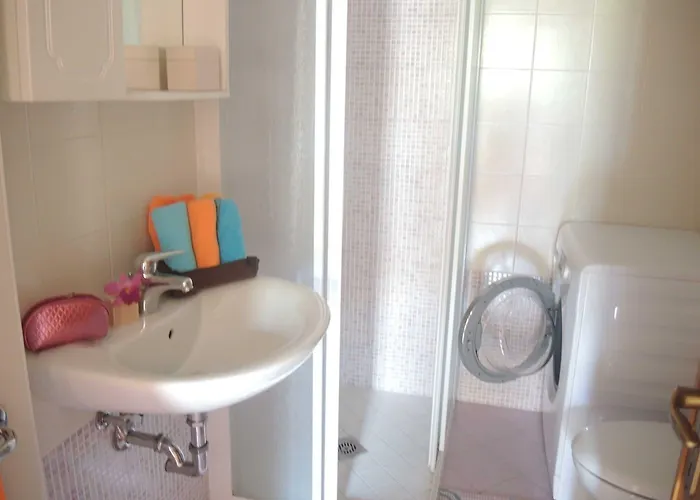 Spacious Flat Near Pluto *