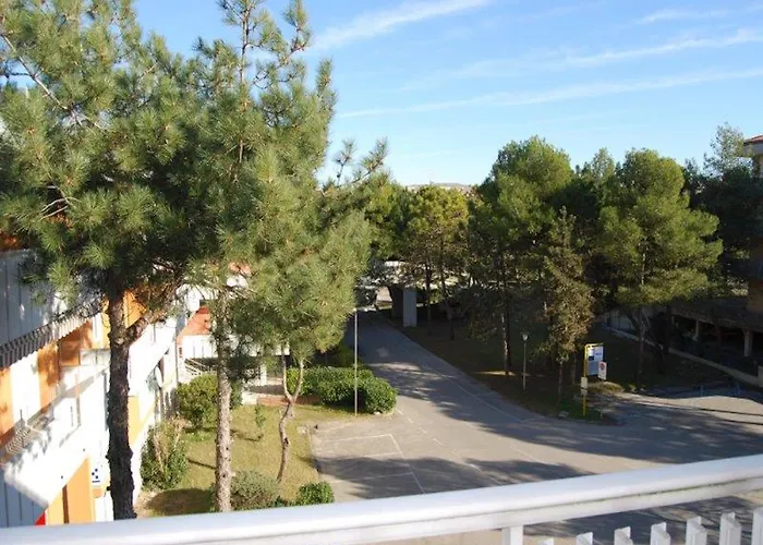 Spacious Flat Near Pluto Apartmán *