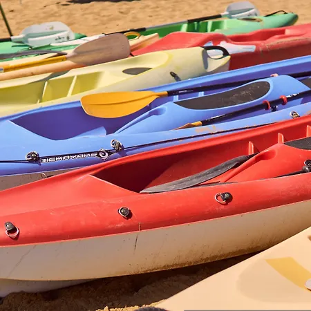 Spacious Flat Near Pluto Apartment