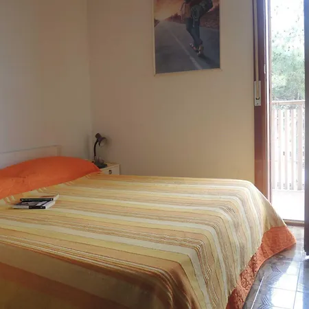Spacious Flat Near Pluto Μπιμπιόνε