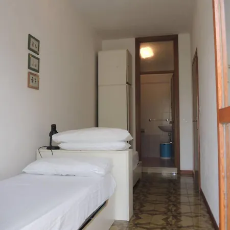 Spacious Flat Near Pluto Lägenhet