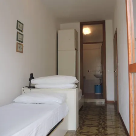 Spacious Flat Near Pluto Lägenhet