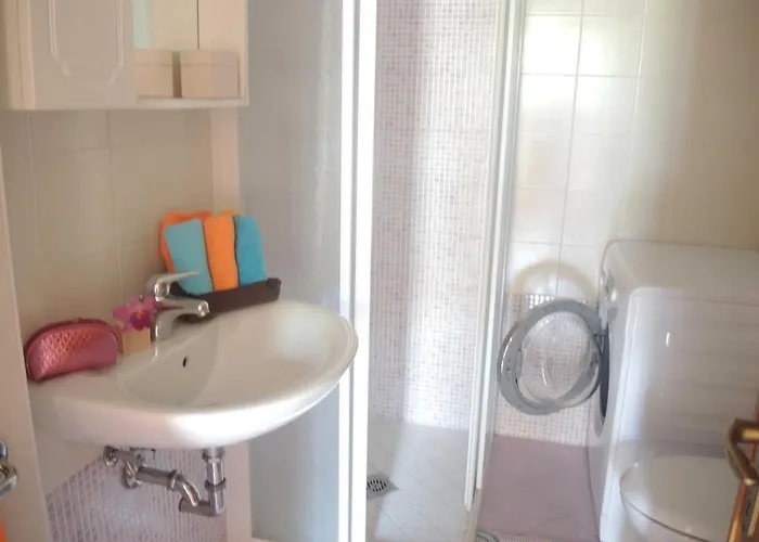 Spacious Flat Near Pluto *