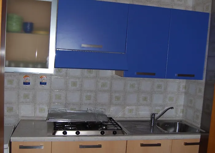 Spacious Flat Near Pluto * 비비오네