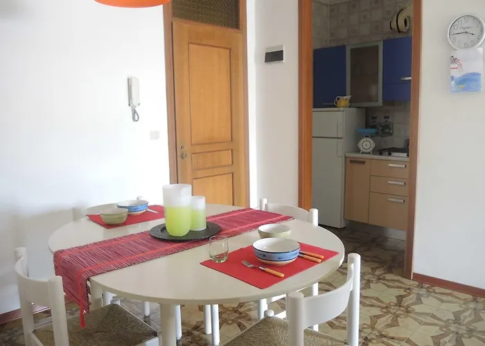 아파트 Spacious Flat Near Pluto