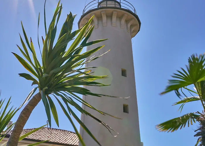 Spacious Flat Near Pluto *