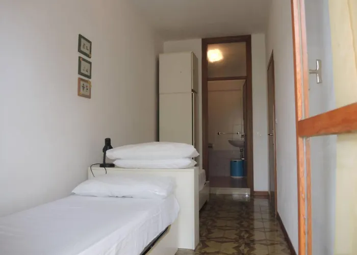 Spacious Flat Near Pluto Lägenhet